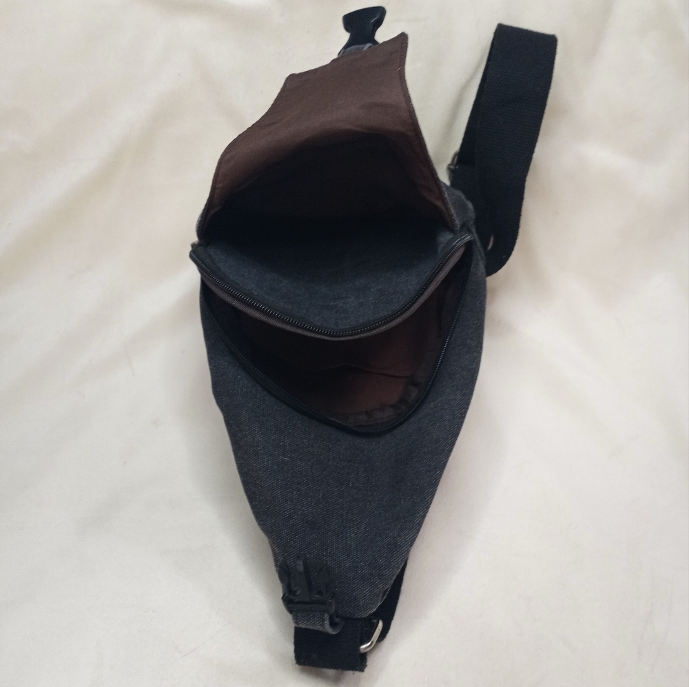 Berchirly Vintage 90s Y2K Canvas Utility Multipocketed Crossbody Bag - Picture 3 of 6